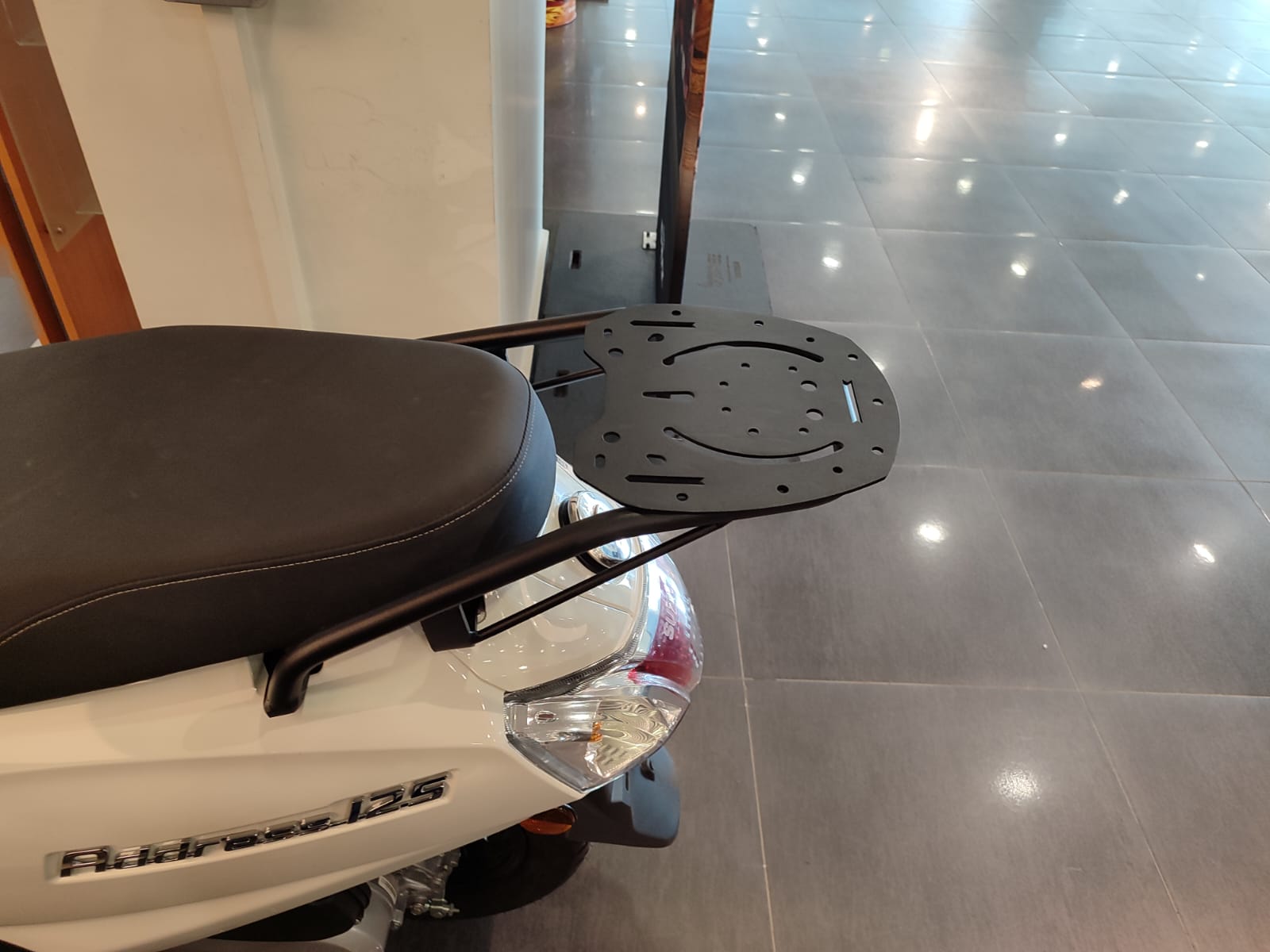 SUZUKİ ADRESS 125 UYUMLU ÇANTA TAŞIMA DEMİRİ